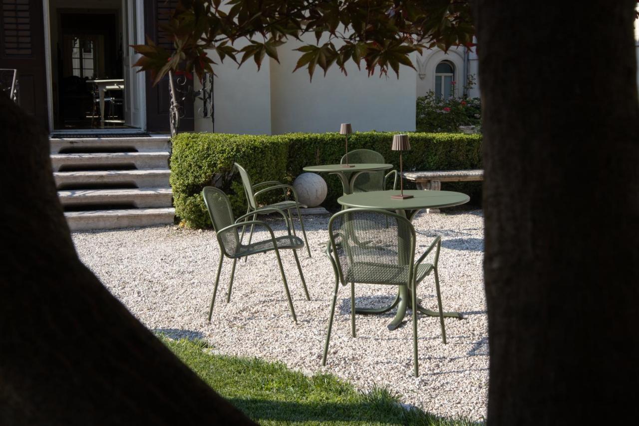 Villa Sizzo Relais B&B Trento Luaran gambar